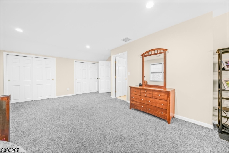 8 Hemingway Drive Milford, NJ 08848 - Photo 28 of 45