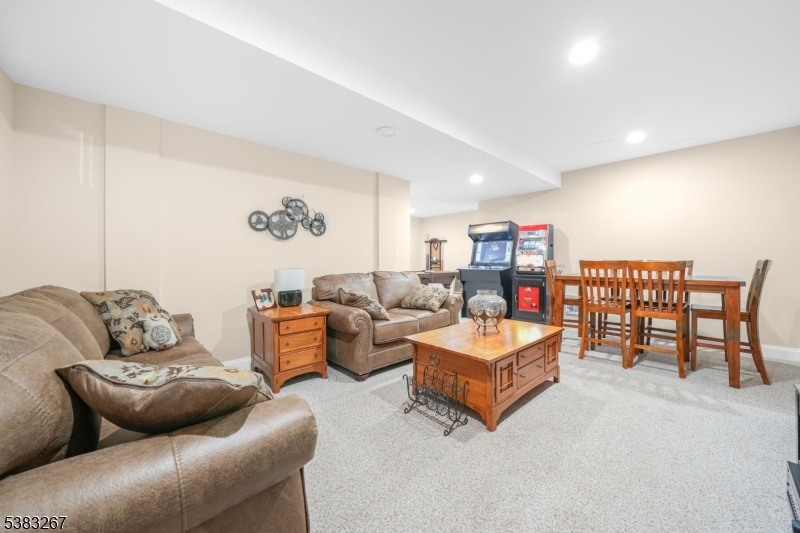 8 Hemingway Drive Milford, NJ 08848 - Photo 32 of 45