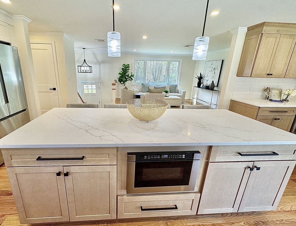 362 Center Street Hanover, MA 02339 - Photo 8 of 42