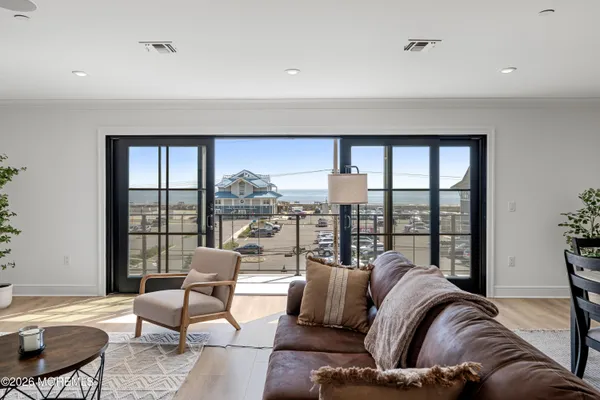 $1,650,000 | 1080 North Ocean Avenue, Unit 401, Sea Bright, NJ 07760
