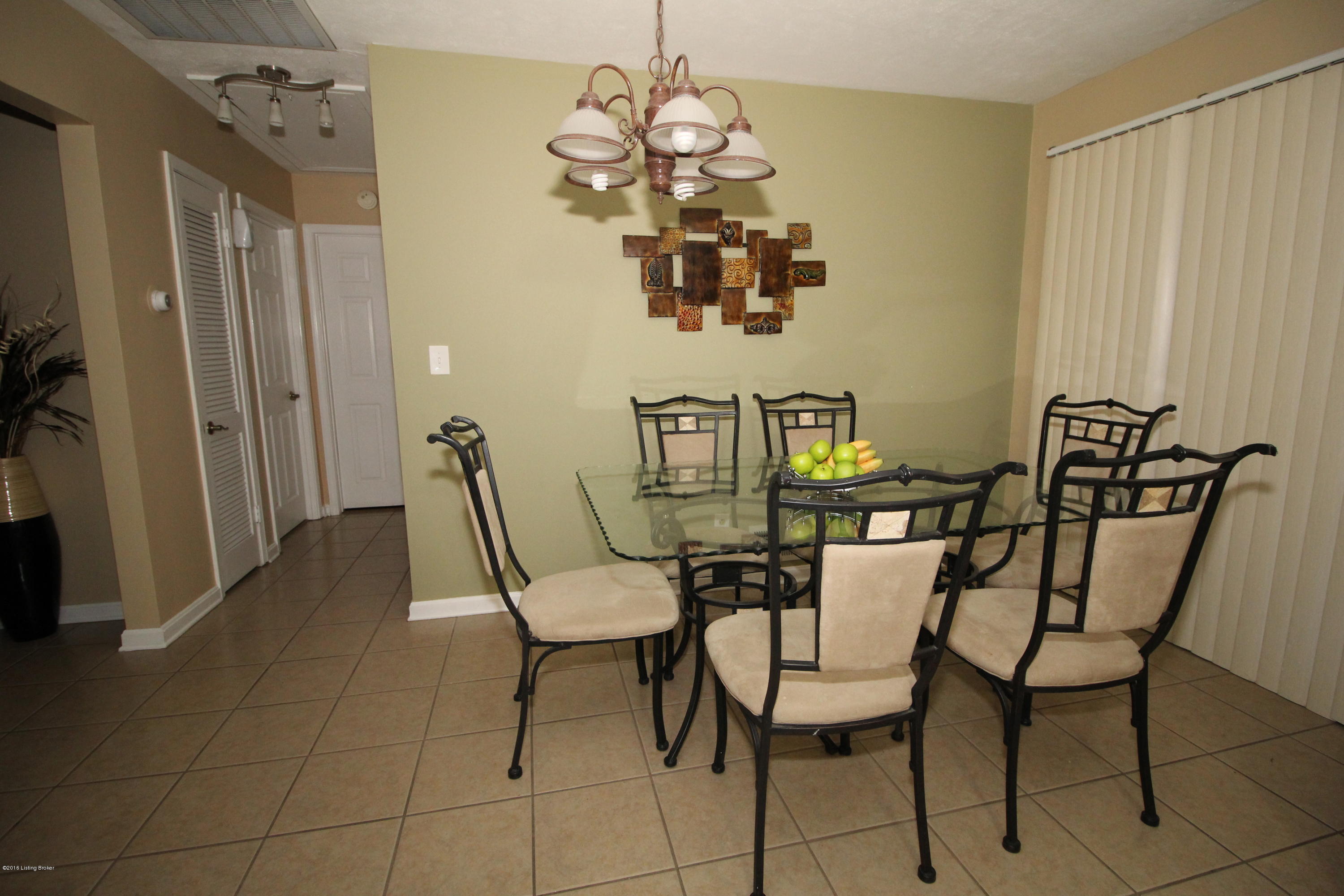 6001 Shadow Run Road Louisville, KY 40219 - Photo 5 of 10 IMG_8721