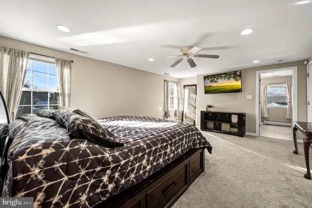 $519,000 | 29 Spindletree Road, Levittown, PA 19056