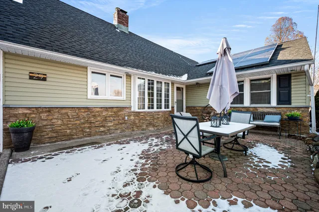$519,000 | 29 Spindletree Road, Levittown, PA 19056