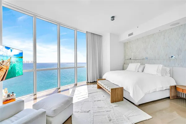 $35,000 | 18101 Collins Avenue, Unit 5509, Sunny Isles Beach, FL 33160