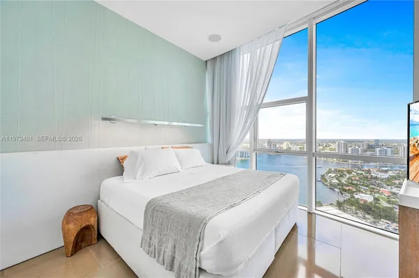 $35,000 | 18101 Collins Avenue, Unit 5509, Sunny Isles Beach, FL 33160