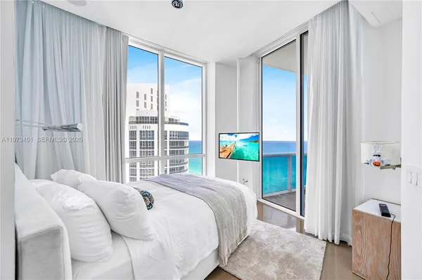 $35,000 | 18101 Collins Avenue, Unit 5509, Sunny Isles Beach, FL 33160