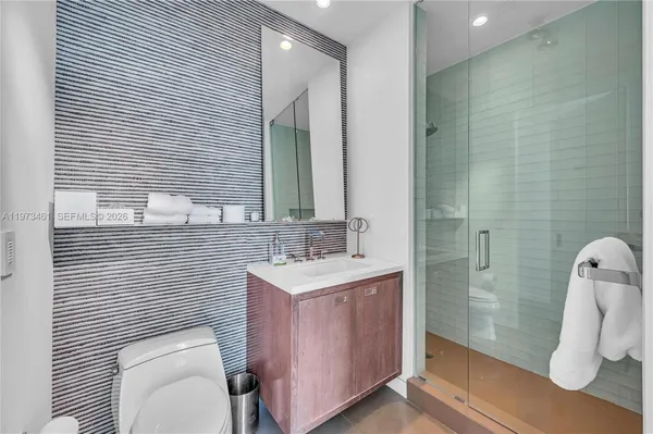 $35,000 | 18101 Collins Avenue, Unit 5509, Sunny Isles Beach, FL 33160