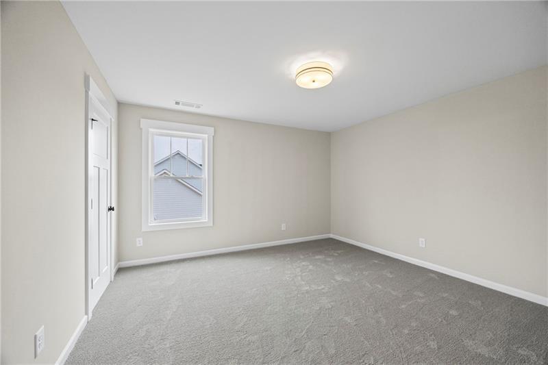 613 Racetrack Road Toccoa, GA 30577 - Photo 42 of 47 an empty room with a bench