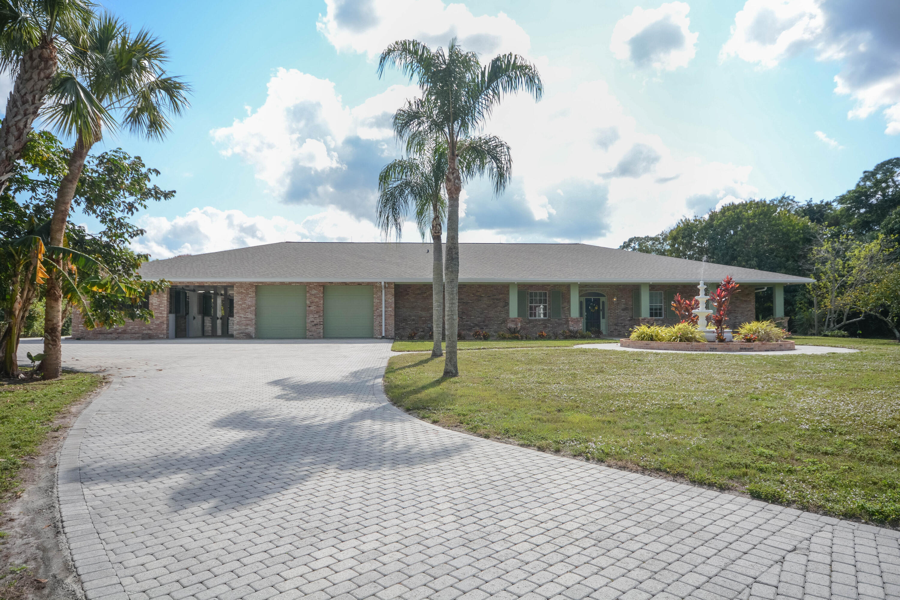 10534 173rd Road North Jupiter, FL 33478 - Photo 3 of 50 Front of House