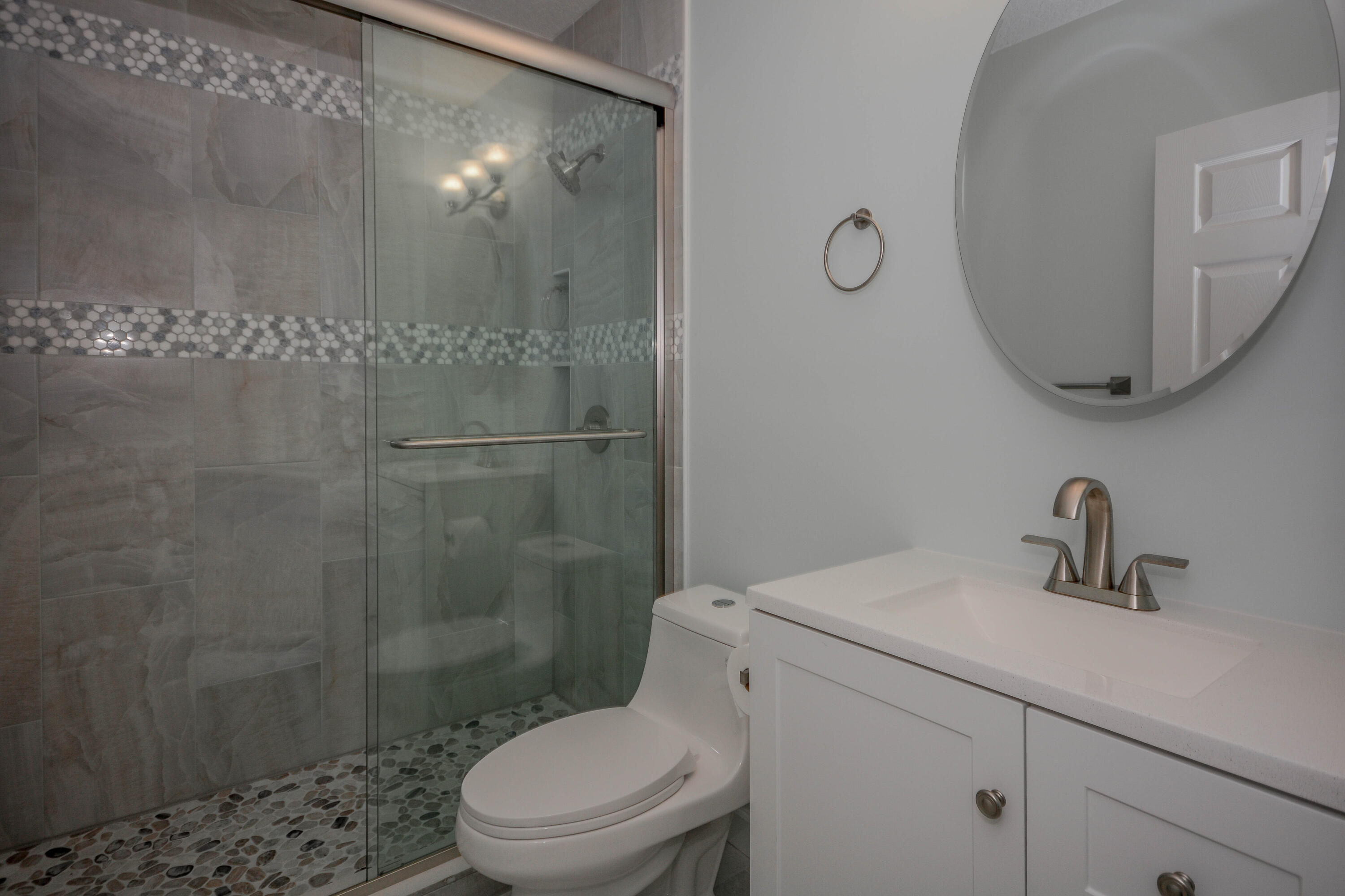 10534 173rd Road North Jupiter, FL 33478 - Photo 36 of 50 Guest Quarters Bath