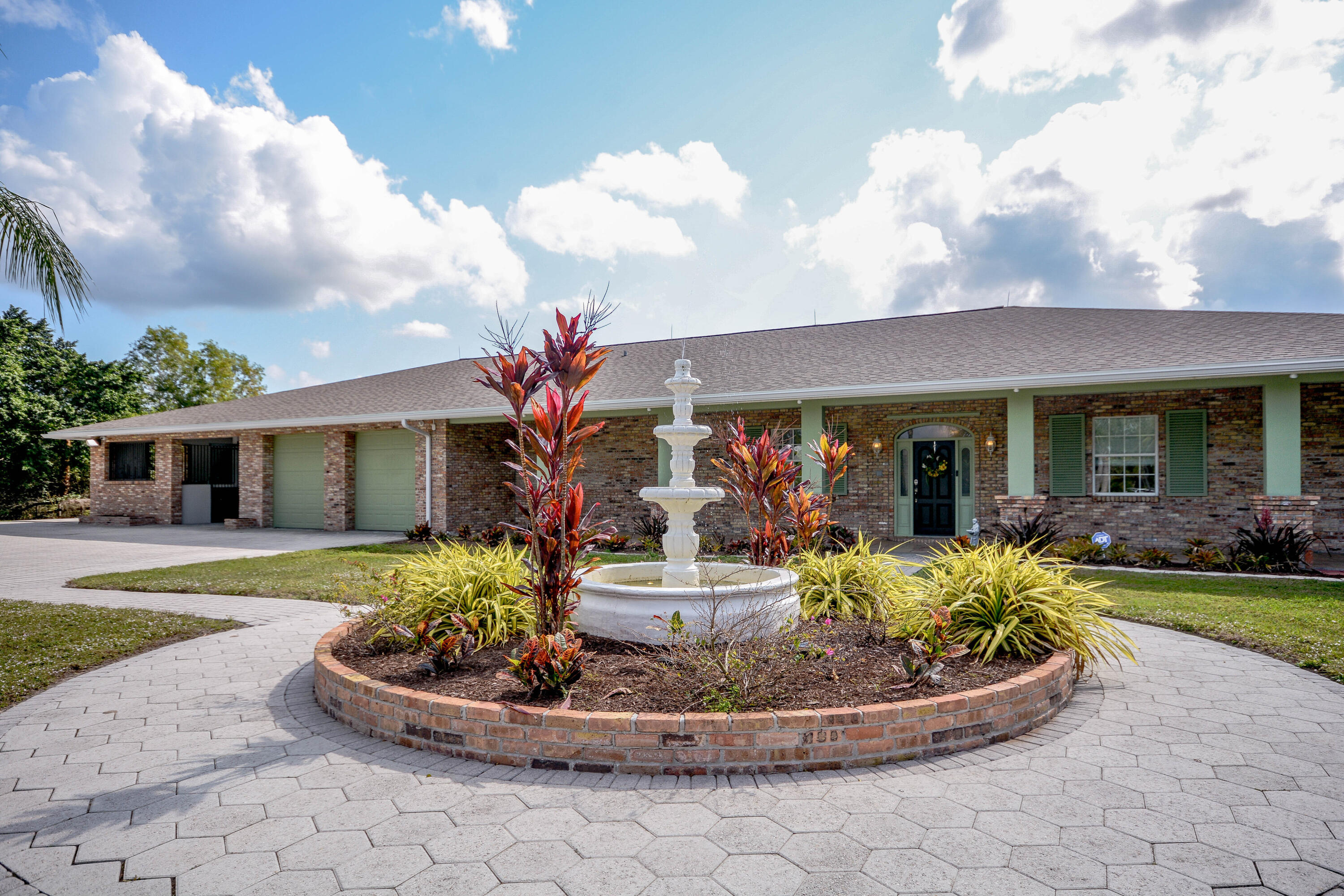 10534 173rd Road North Jupiter, FL 33478 - Photo 4 of 50 Front of House