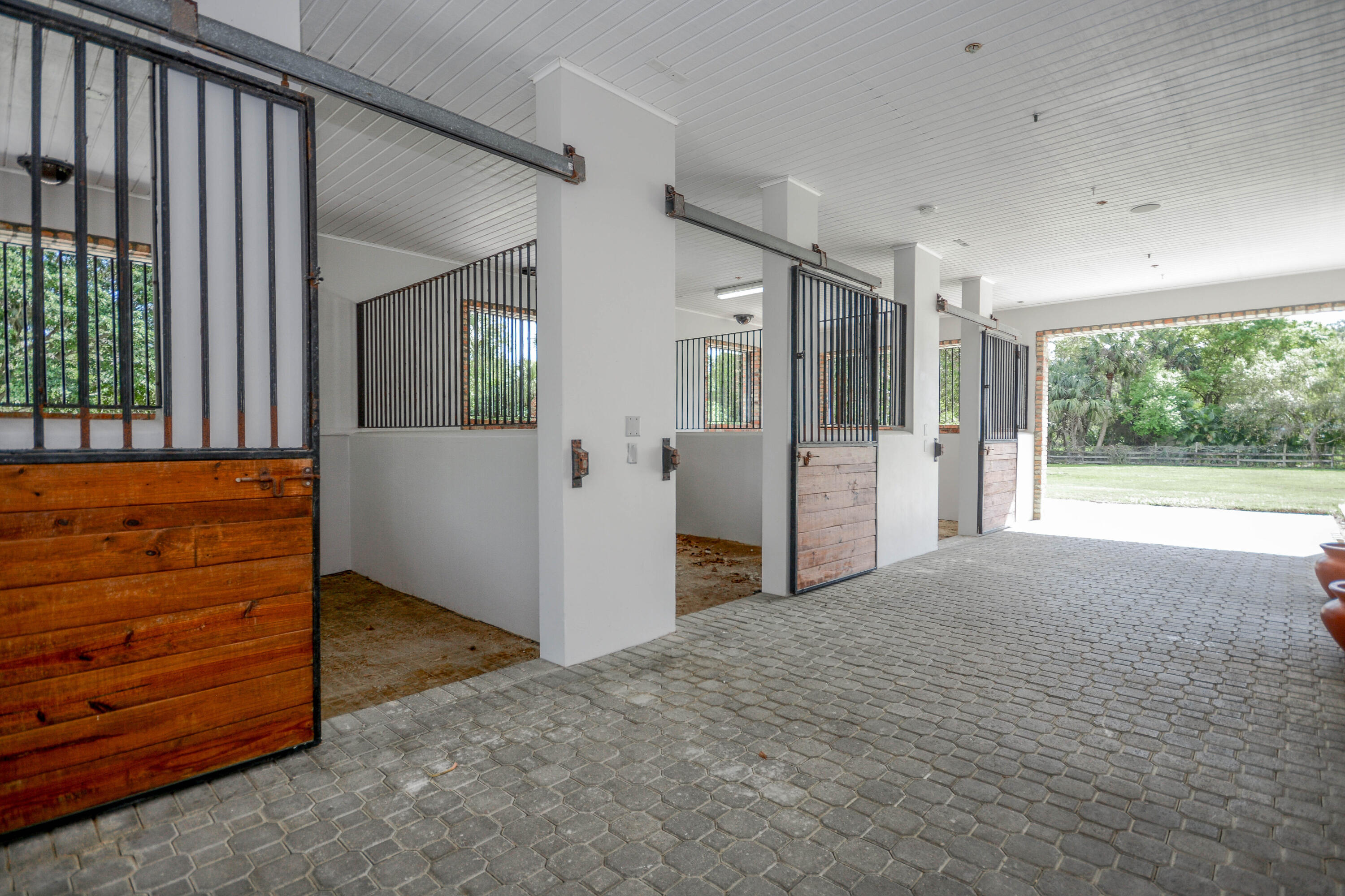 10534 173rd Road North Jupiter, FL 33478 - Photo 42 of 50 Stalls