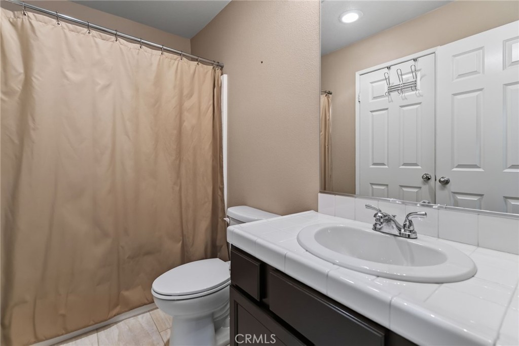 16796 Golden Bluff Loop Riverside, CA 92503 - Photo 18 of 47 Gallery Image 18