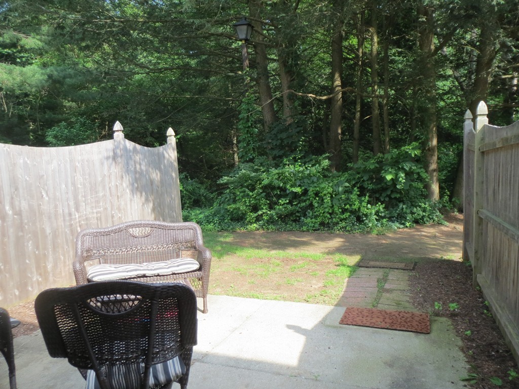 25 Smithfield Court, Unit 25 Springfield, MA 01108 - Photo 6 of 17 Gallery Image 6