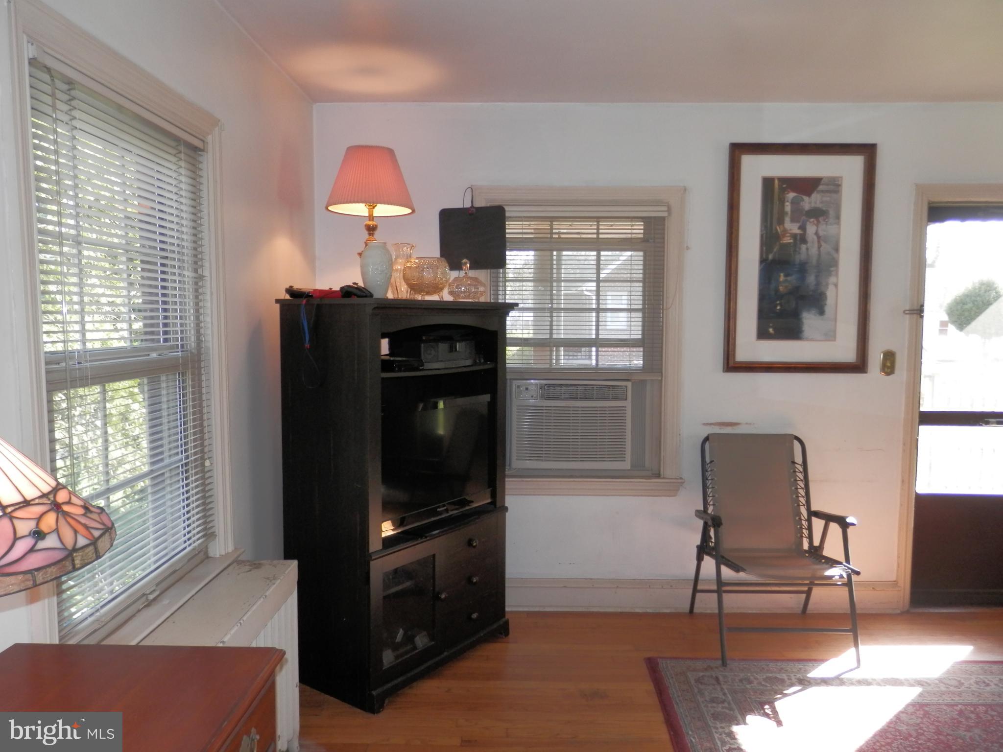 142 West Forrestview Road Brookhaven, PA 19015 - Photo 13 of 39 Gallery Image 13