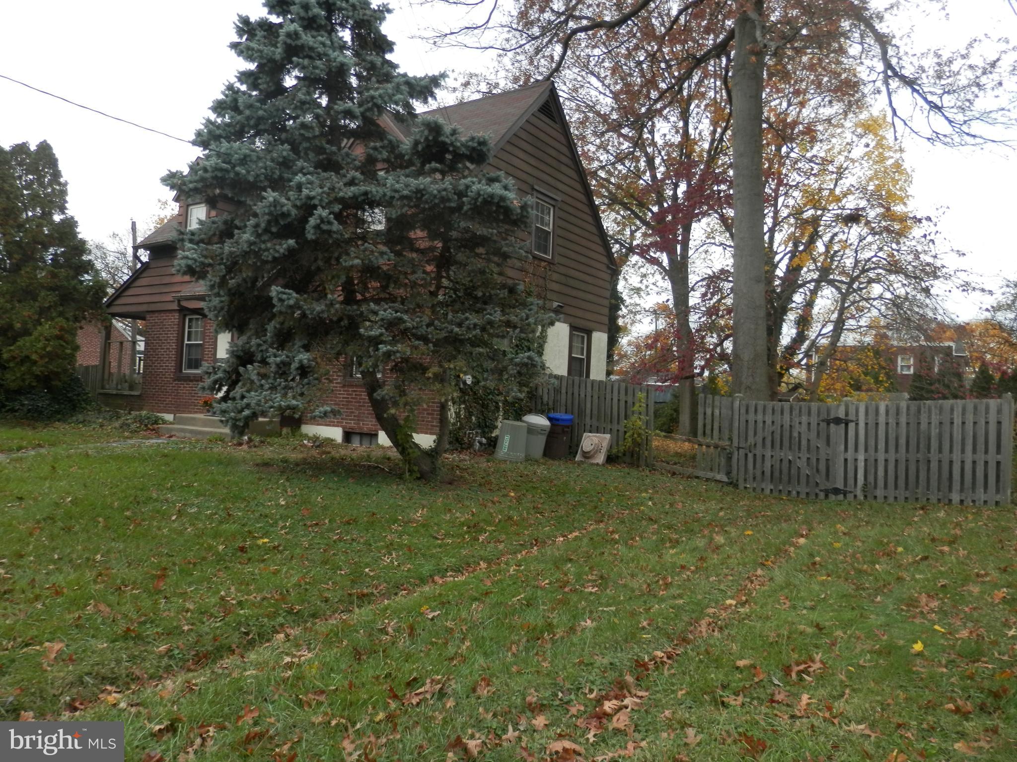 142 West Forrestview Road Brookhaven, PA 19015 - Photo 5 of 39 Gallery Image 5