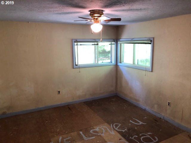 12421 Highway 126 Mapleton, OR 97453 - Photo 13 of 27 Gallery Image 13