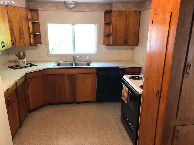 12421 Highway 126 Mapleton, OR 97453 - Photo 5 of 27 Gallery Image 5