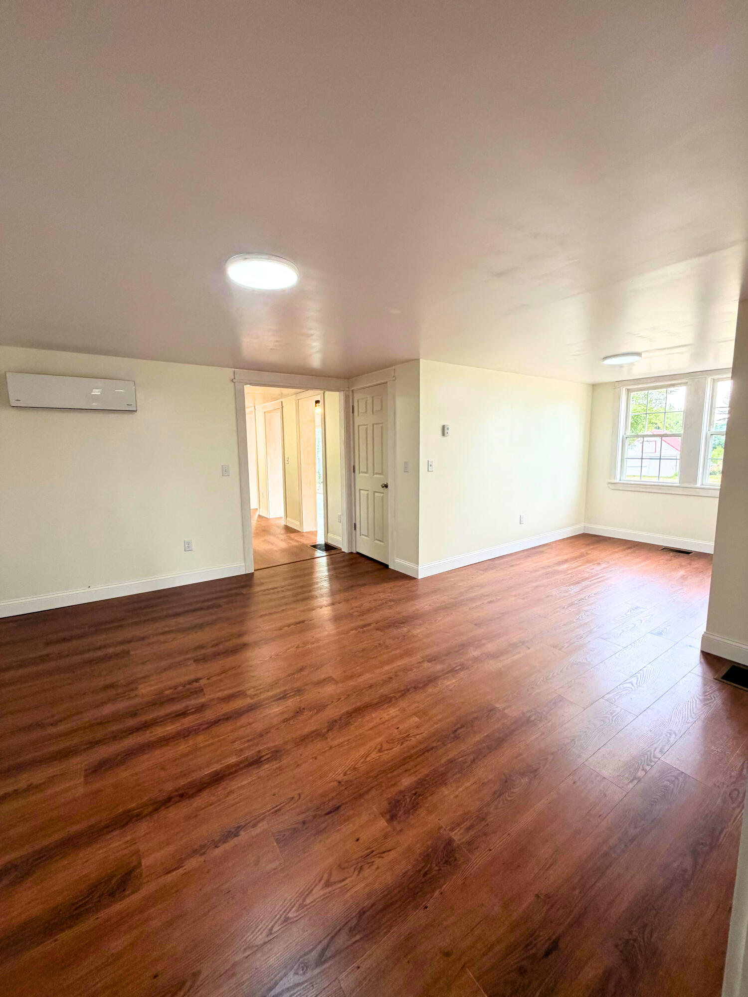 416 River Road Orrington, ME 04474 - Photo 8 of 21 Living Room