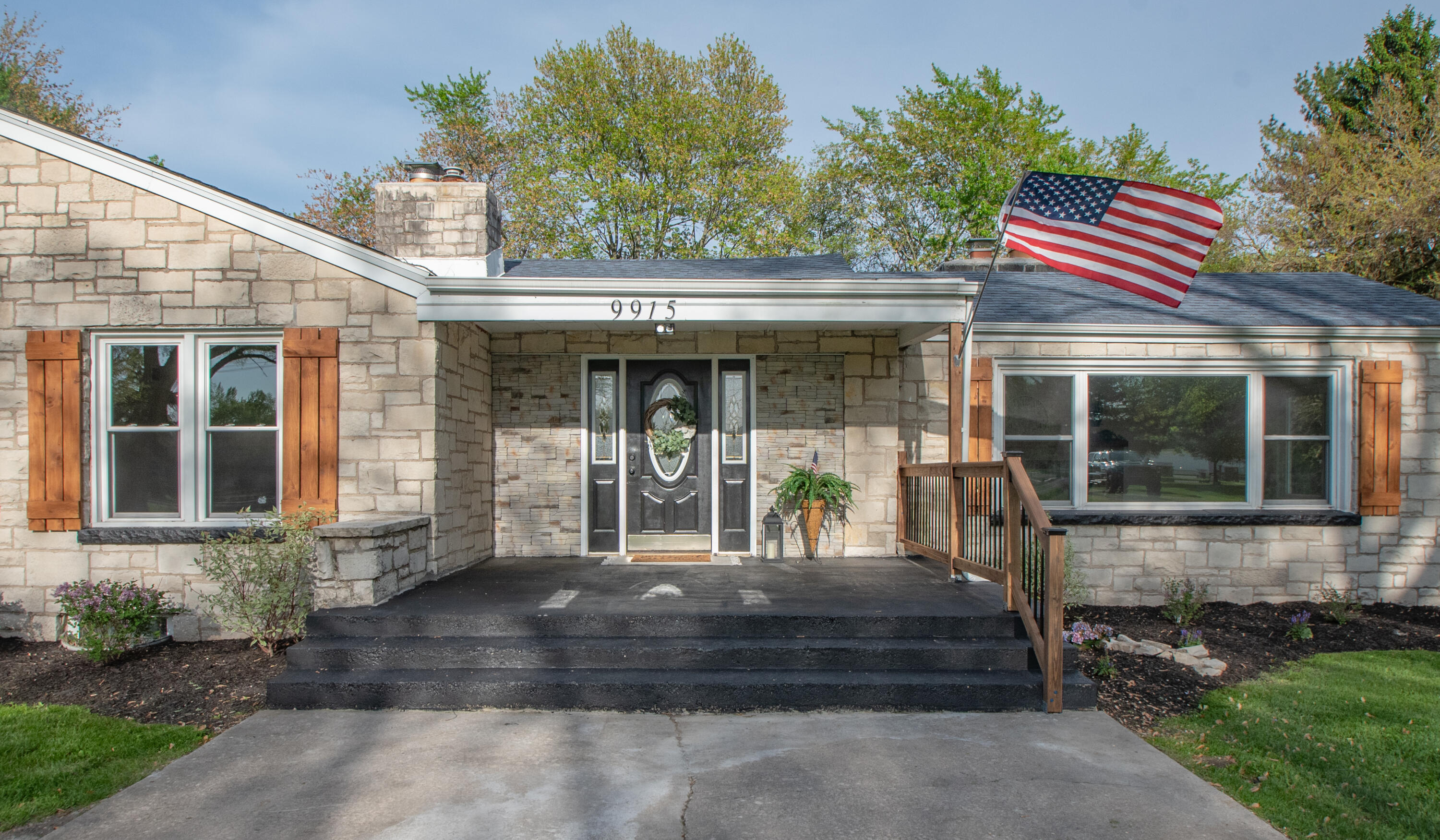 9915 Merrillville Road Crown Point, IN 46307 - Photo 1 of 48 3000x1750