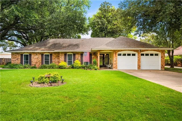 $280,000 | 318 Parkway Drive, Natchitoches, LA 71457