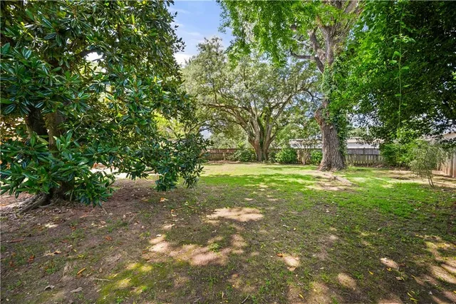 $280,000 | 318 Parkway Drive, Natchitoches, LA 71457