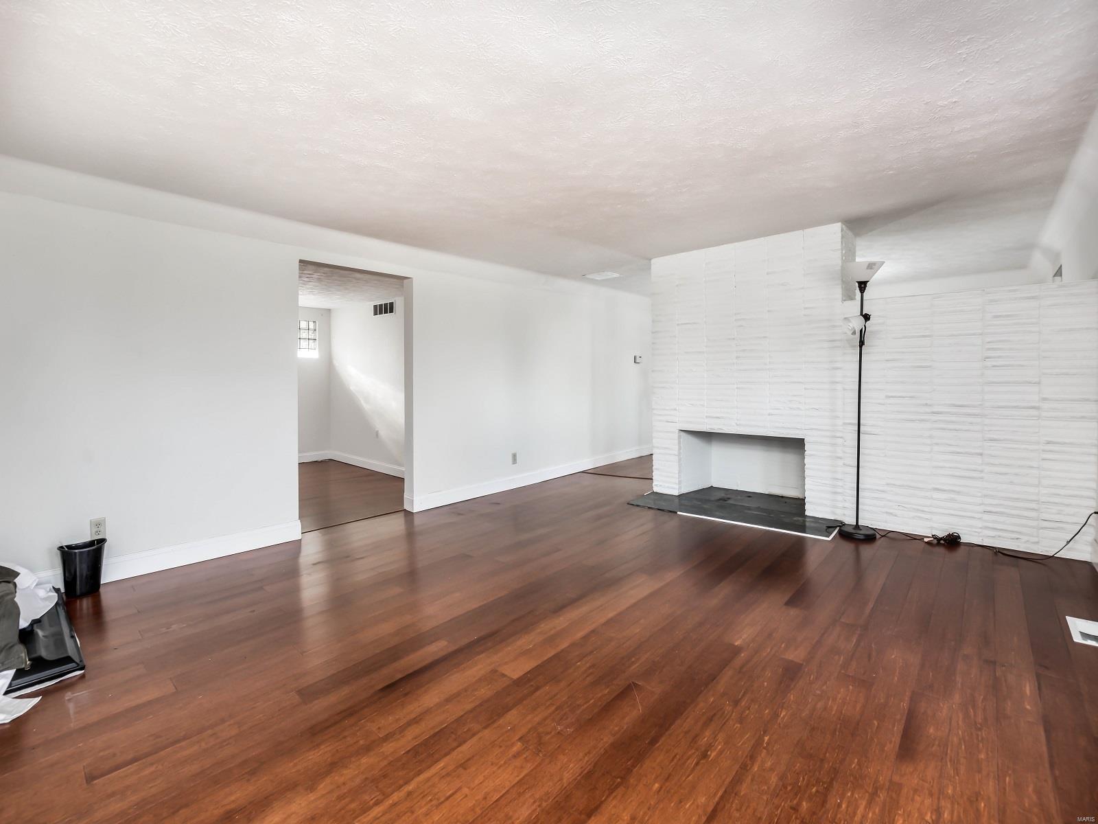 9823 Bunkum Road Fairview Heights, IL 62208 - Photo 8 of 41 Gallery Image 8
