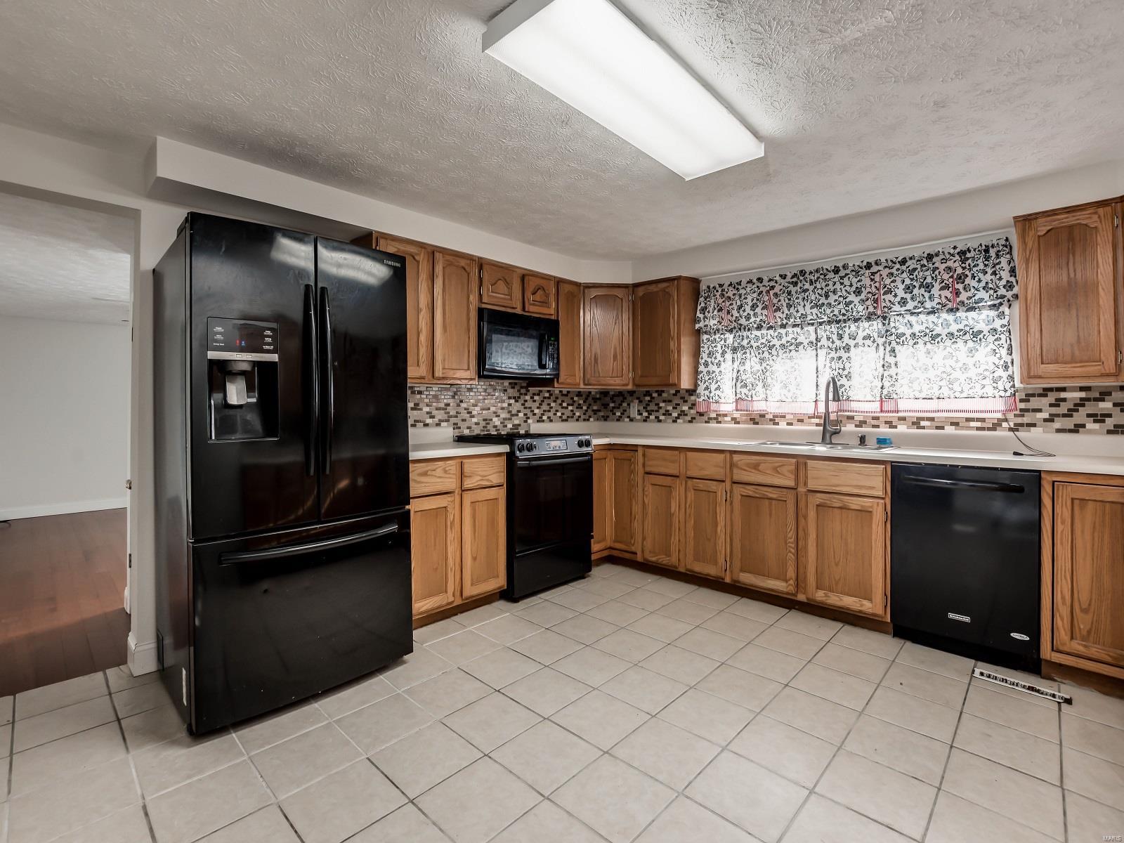 9823 Bunkum Road Fairview Heights, IL 62208 - Photo 9 of 41 Gallery Image 9