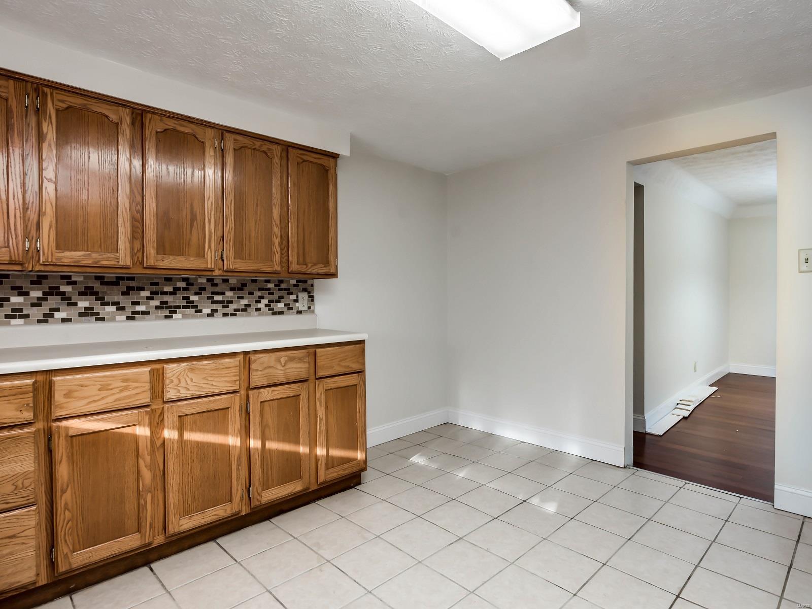 9823 Bunkum Road Fairview Heights, IL 62208 - Photo 10 of 41 Gallery Image 10