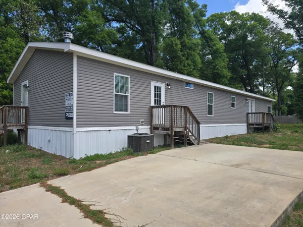$209,900 | 916 North Lloyd Street, Crestview, FL 32536