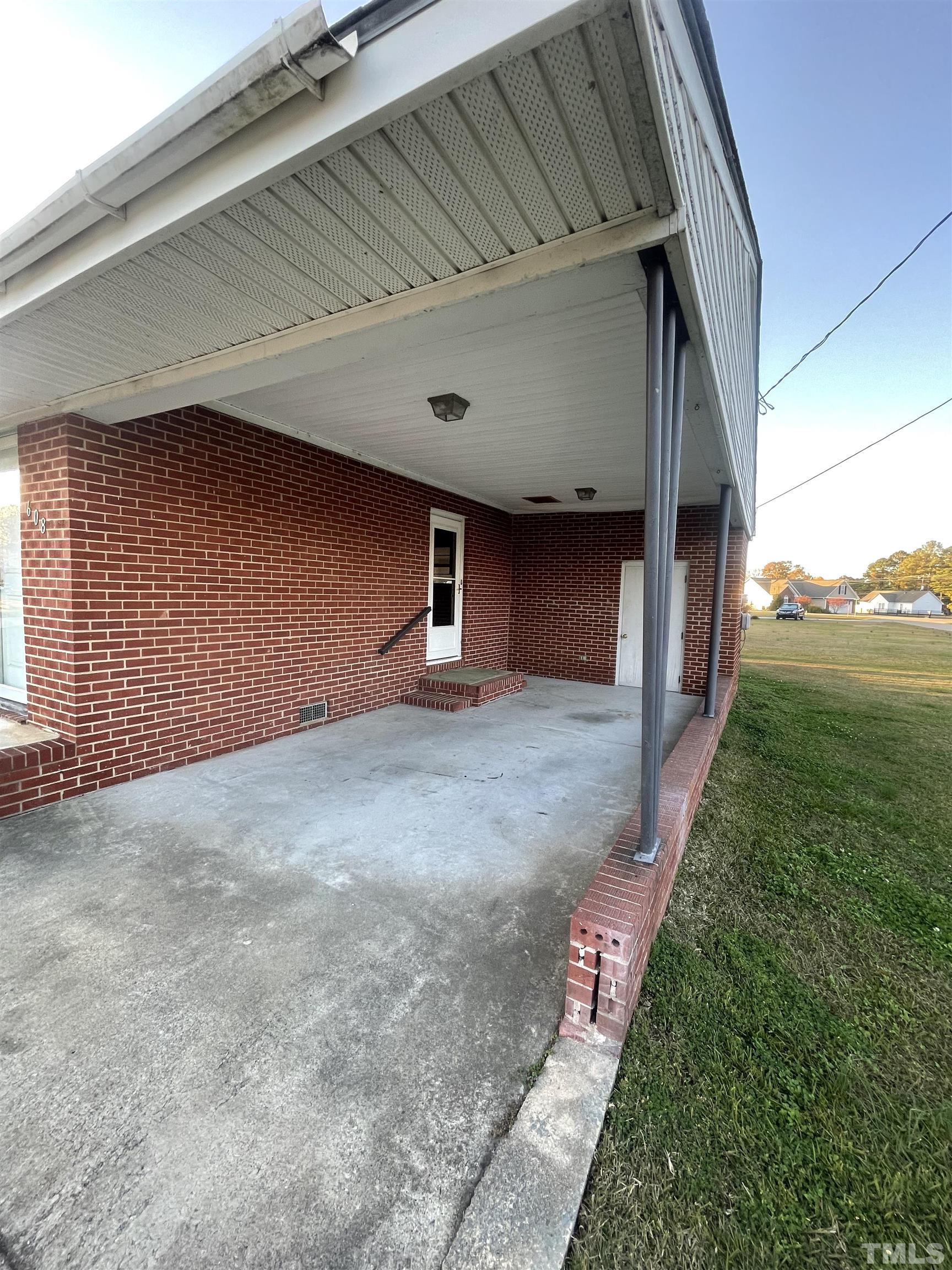 608 Old Post Road Erwin, NC 28339 - Photo 12 of 40 Gallery Image 12