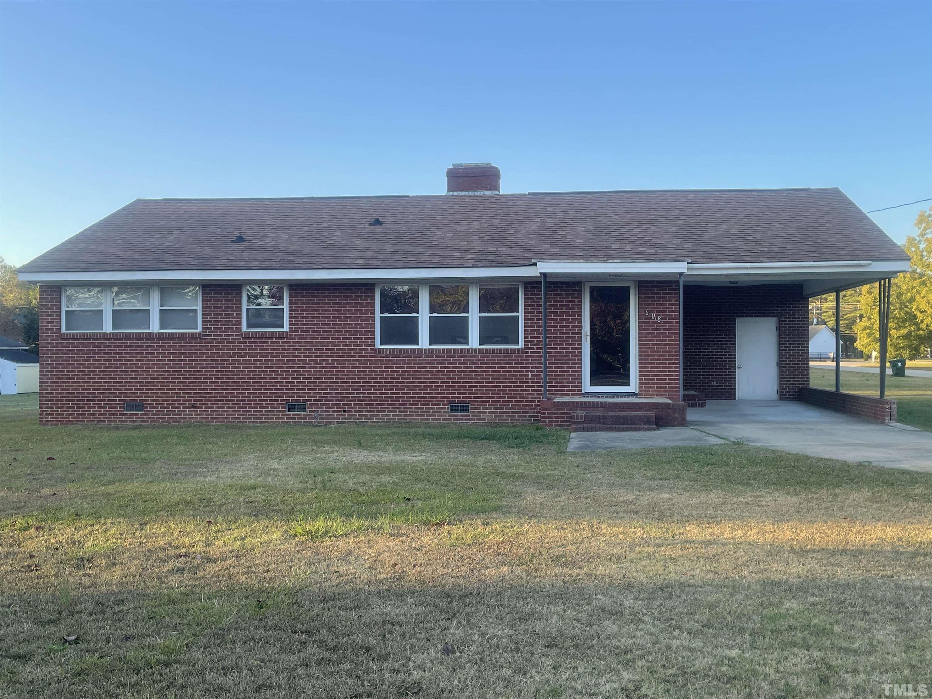 608 Old Post Road Erwin, NC 28339 - Photo 3 of 40 Gallery Image 3