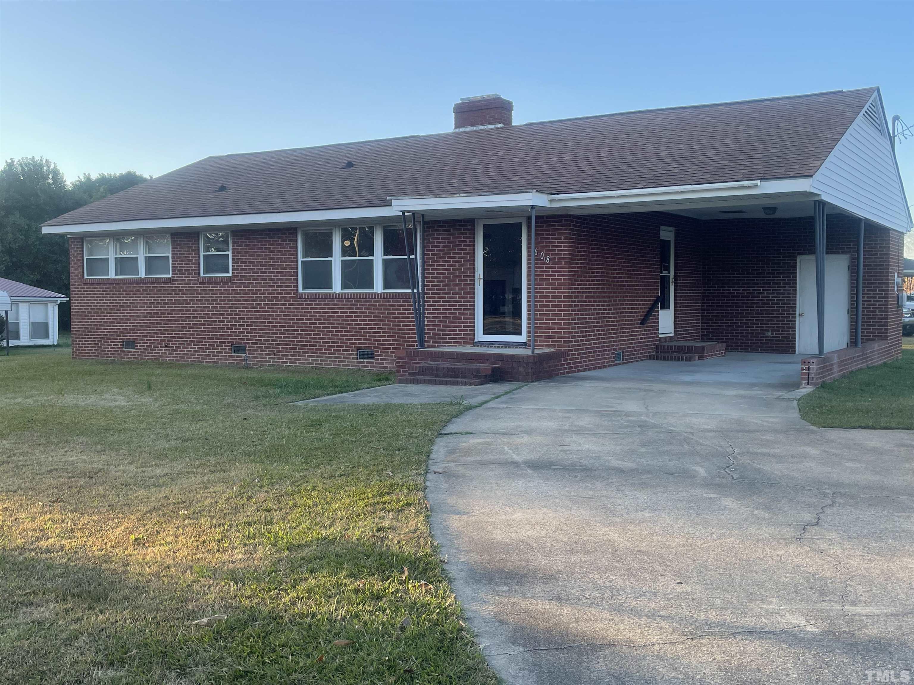 608 Old Post Road Erwin, NC 28339 - Photo 8 of 40 Gallery Image 8