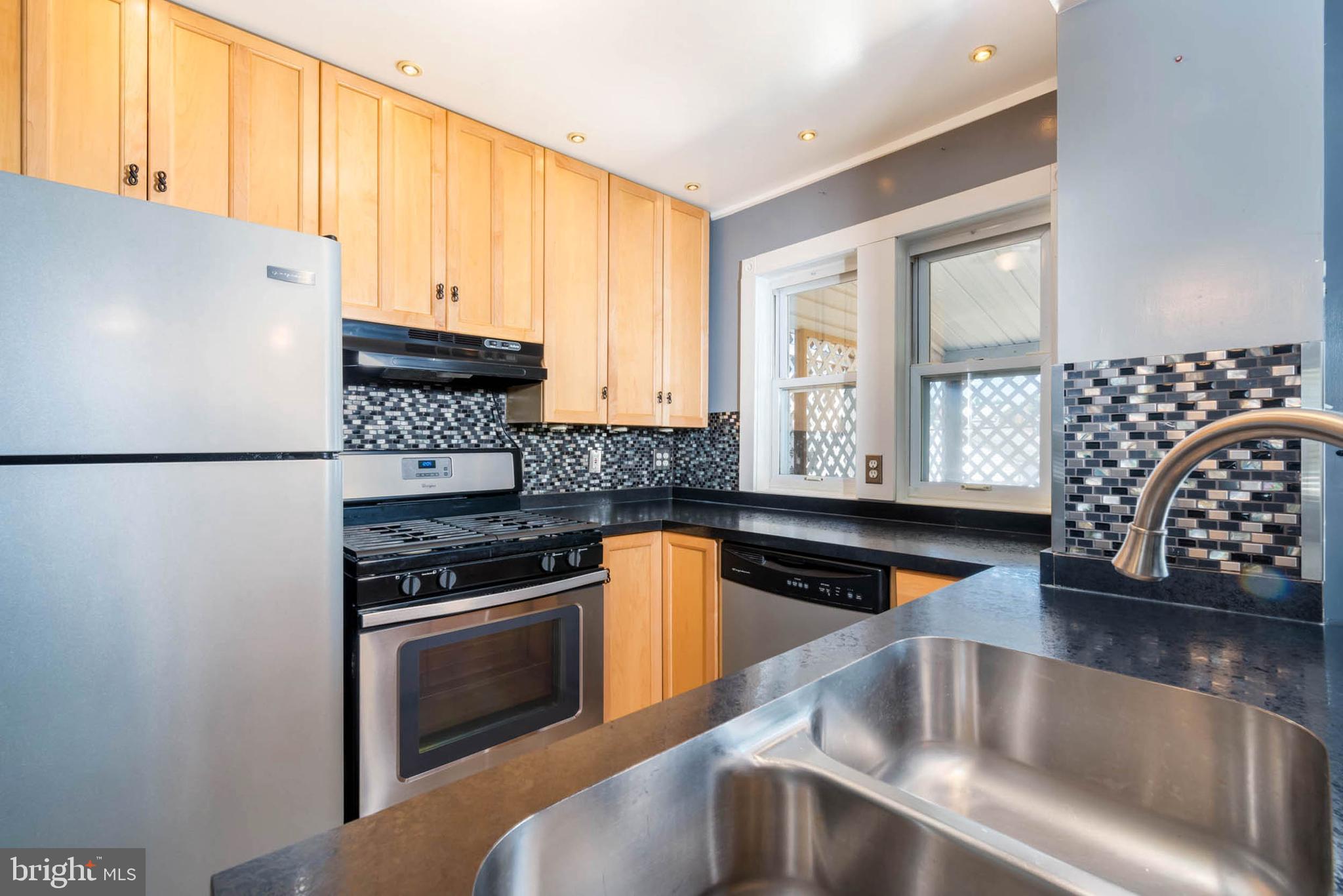 167 Hampshire Road Baltimore, MD 21221 - Photo 11 of 33