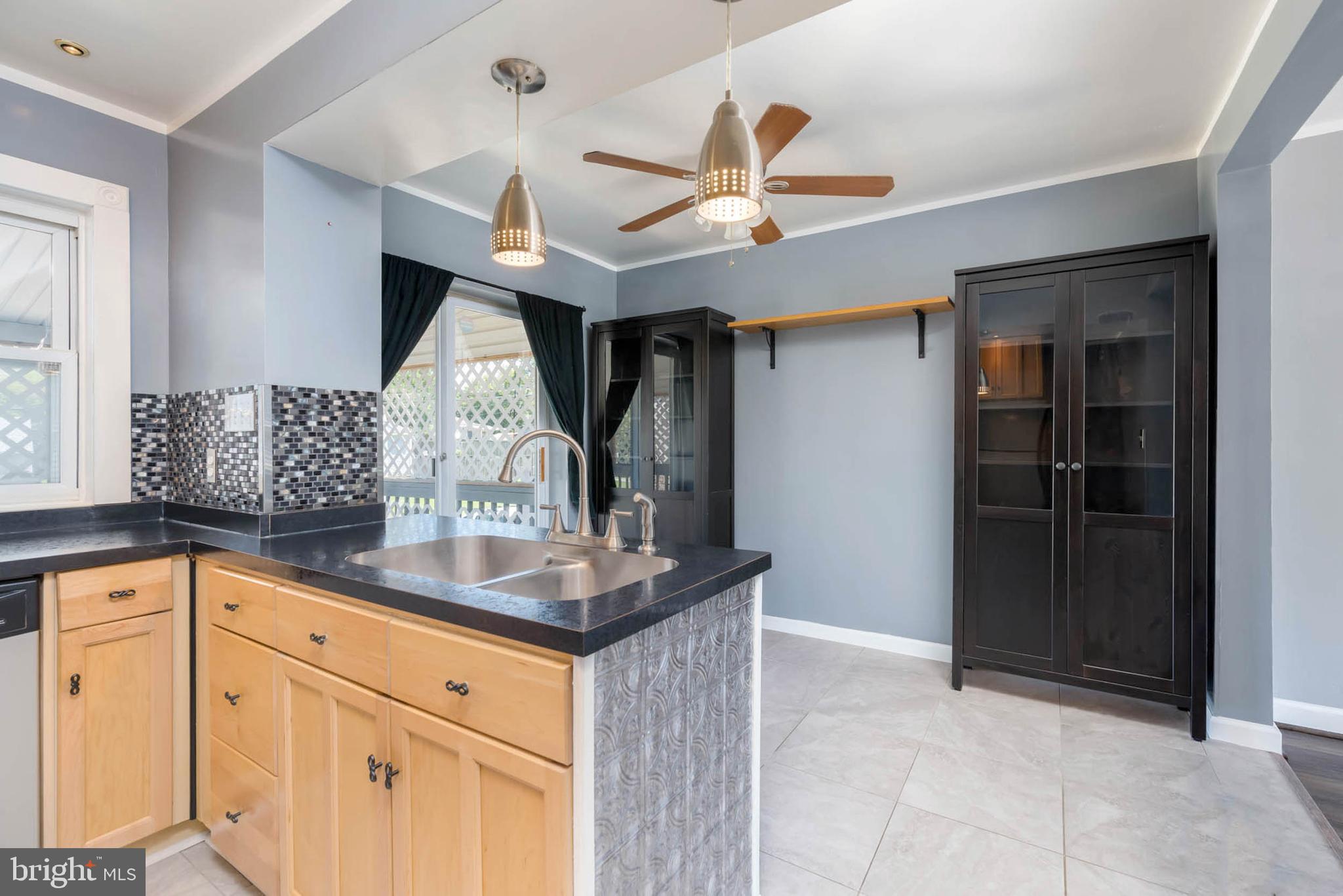 167 Hampshire Road Baltimore, MD 21221 - Photo 14 of 33