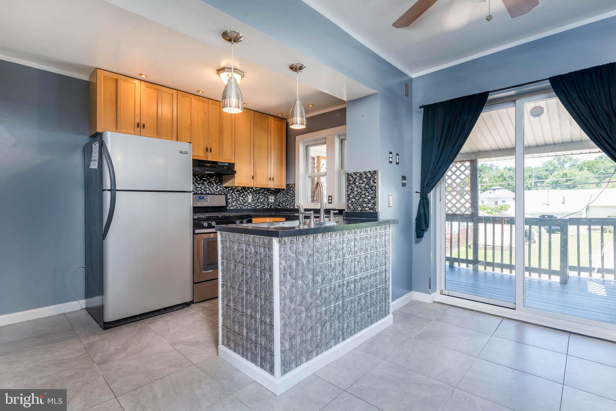 167 Hampshire Road Baltimore, MD 21221 - Photo 9 of 33