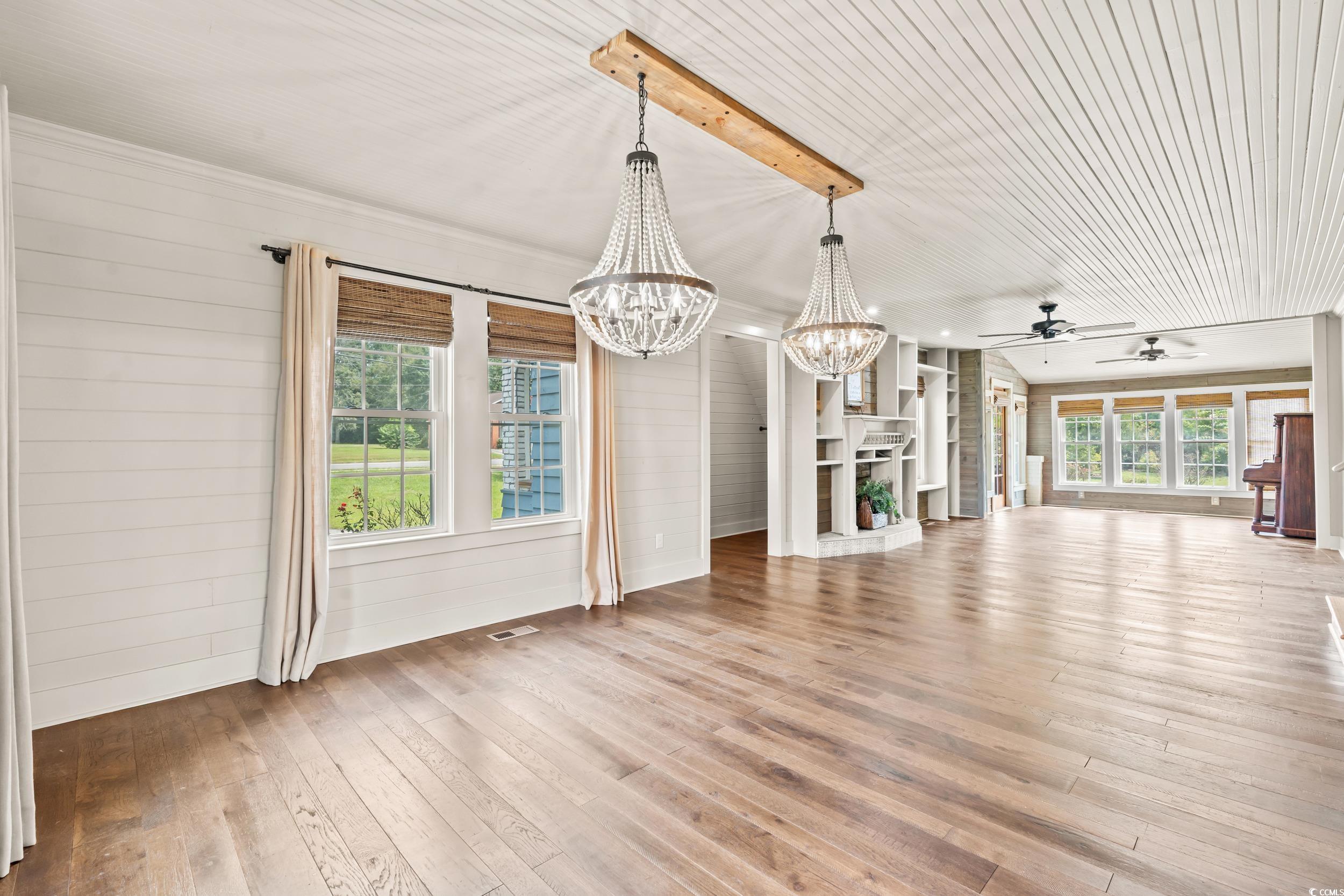 4842 Main Street Loris, SC 29569 - Photo 7 of 40 Spacious Dining area fits large table.