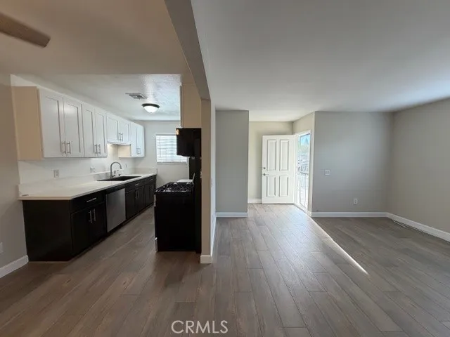 $2,300 | 1309 Vía Santiago, Unit D, Corona, CA 92882