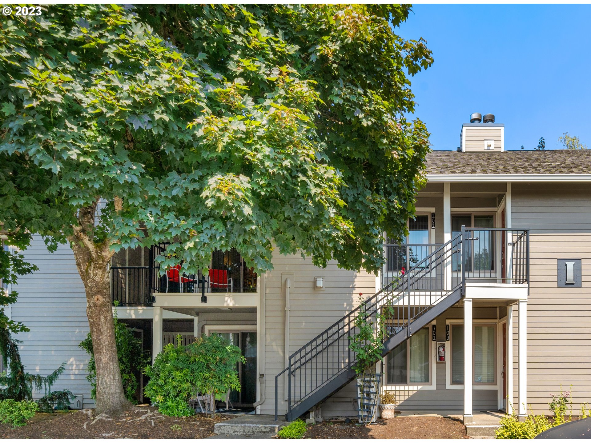 86 Kingsgate Road, Unit I202 Lake Oswego, OR 97035 - Photo 1 of 1 Gallery Image 1