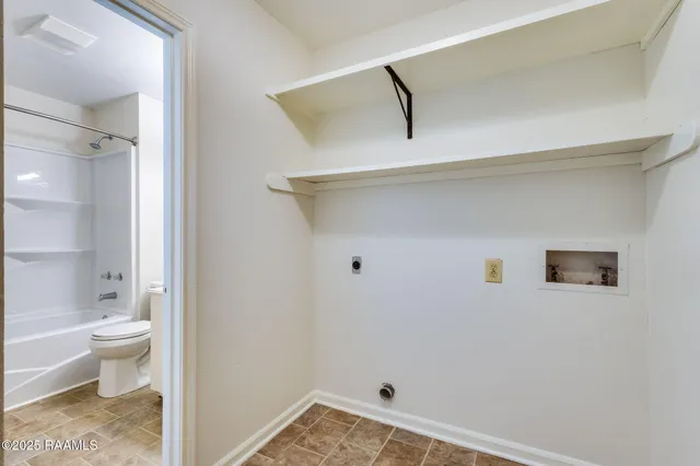 $990 | 119 Juliette Place, Unit 6, Lafayette, LA 70506