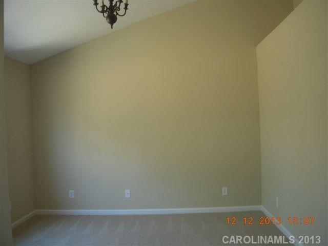 427 Clearbrook Road Matthews, NC 28105 - Photo 5 of 12 Gallery Image 5