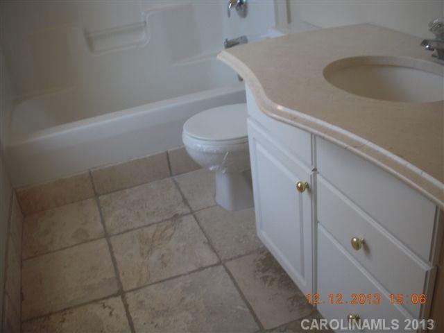 427 Clearbrook Road Matthews, NC 28105 - Photo 9 of 12 Gallery Image 9