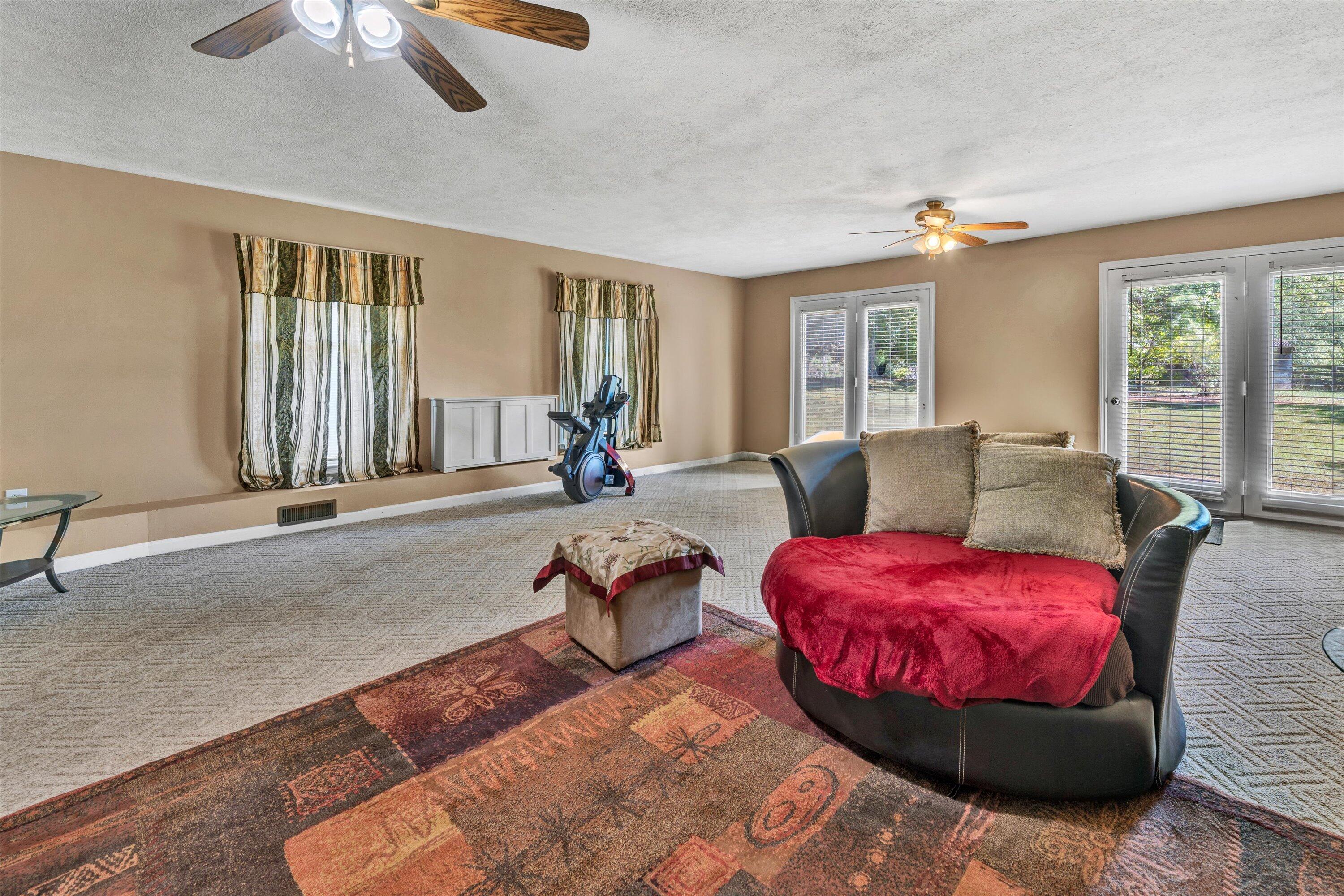 3039 Nemmo Road Vinton, VA 24179 - Photo 14 of 37 14-100720240073