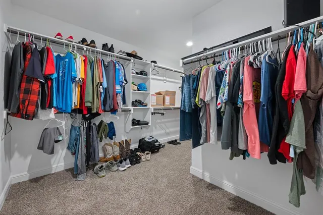 $395,999 | 516 Highland Park Trail, Alvarado, TX 76009