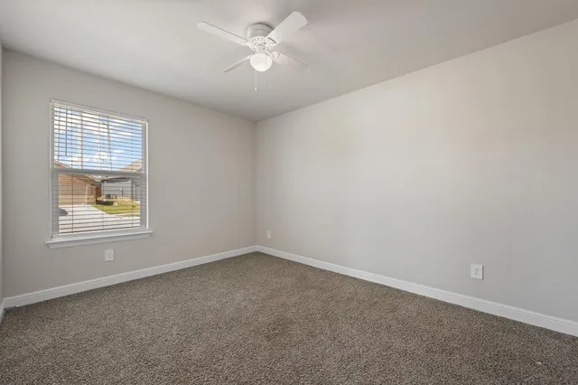 $395,999 | 516 Highland Park Trail, Alvarado, TX 76009