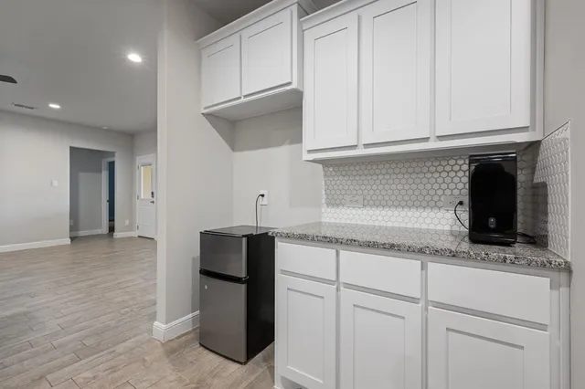 $395,999 | 516 Highland Park Trail, Alvarado, TX 76009