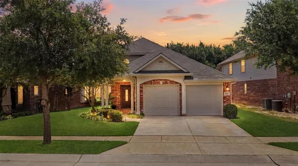 $450,000 | 8618 Tyler Drive, Lantana, TX 76226