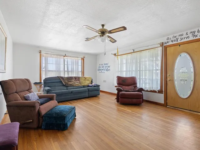 $669,000 | 1006 County Road 2475, Alvord, TX 76225