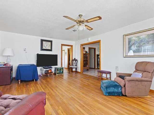 $669,000 | 1006 County Road 2475, Alvord, TX 76225