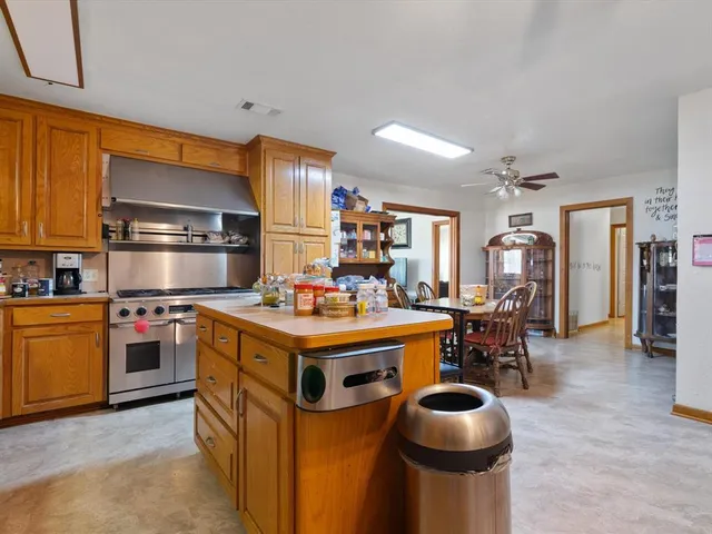 $669,000 | 1006 County Road 2475, Alvord, TX 76225